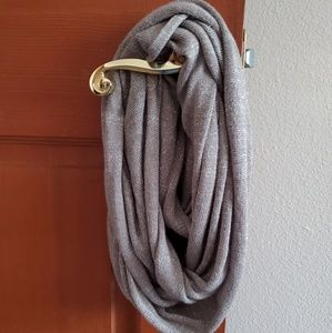 Infinity scarf